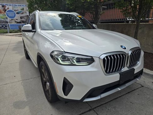 Used 2023 BMW X3 xDrive30i w/ Premium Package AWD/4WD image 3