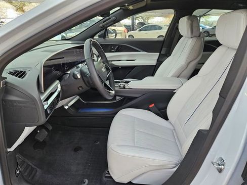 New 2026 Cadillac Lyriq Luxury image 9