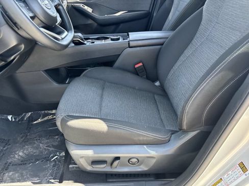 Used 2023 Nissan Rogue SV AWD/4WD image 18