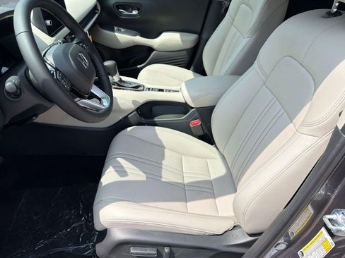 New 2026 Honda HR-V EX-L image 5