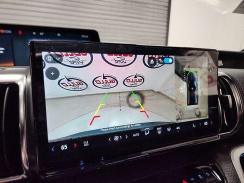 New 2026 Ford Expedition Platinum image 16