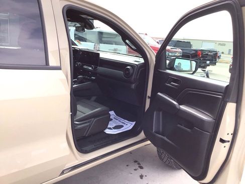 Used 2024 Chevrolet Colorado Trail Boss w/ LPO, Skid Plate Package image 17