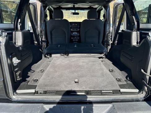 Used 2021 Jeep Wrangler Unlimited Sport image 22
