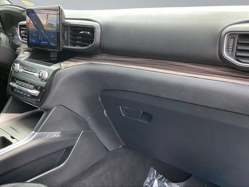 Used 2020 Ford Explorer Limited AWD/4WD image 17