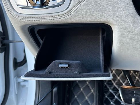 Used 2020 BMW 750i xDrive w/ Executive Package image 45