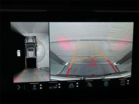 Used 2023 GMC Sierra 1500 AT4X image 16