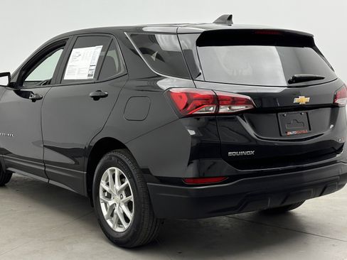 Used 2023 Chevrolet Equinox LS w/ LS Convenience Package image 5