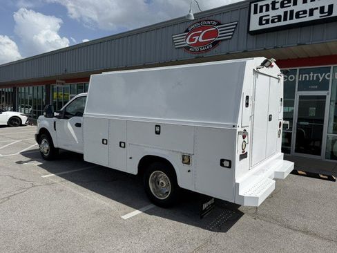 Used 2017 Ford F350 XL w/ Power Equipment Group RWD image 4