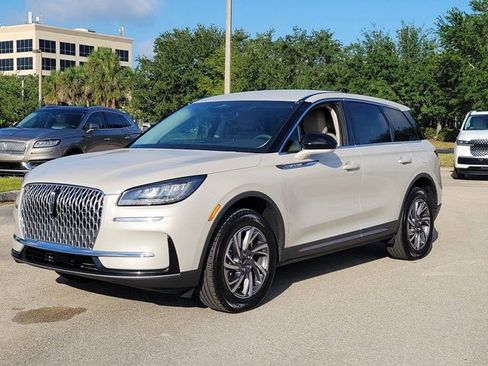 Certified 2023 Lincoln Corsair FWD image 3