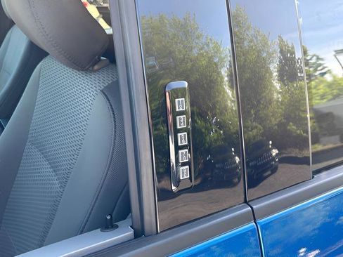 Used 2018 Ford F150 XLT w/ Equipment Group 302A Luxury AWD/4WD image 11