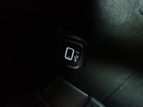 Used 2019 Jeep Wrangler Unlimited Sahara w/ Uconnect 4C Nav & Sound Group AWD/4WD image 18