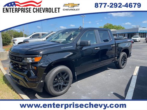 Used 2024 Chevrolet Silverado 1500 Custom image 1