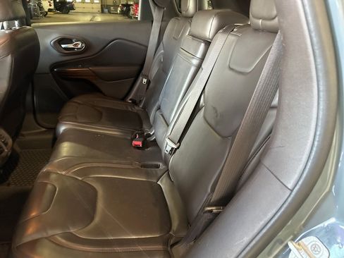 Used 2014 Jeep Cherokee Trailhawk w/ Comfort/Convenience Group image 12