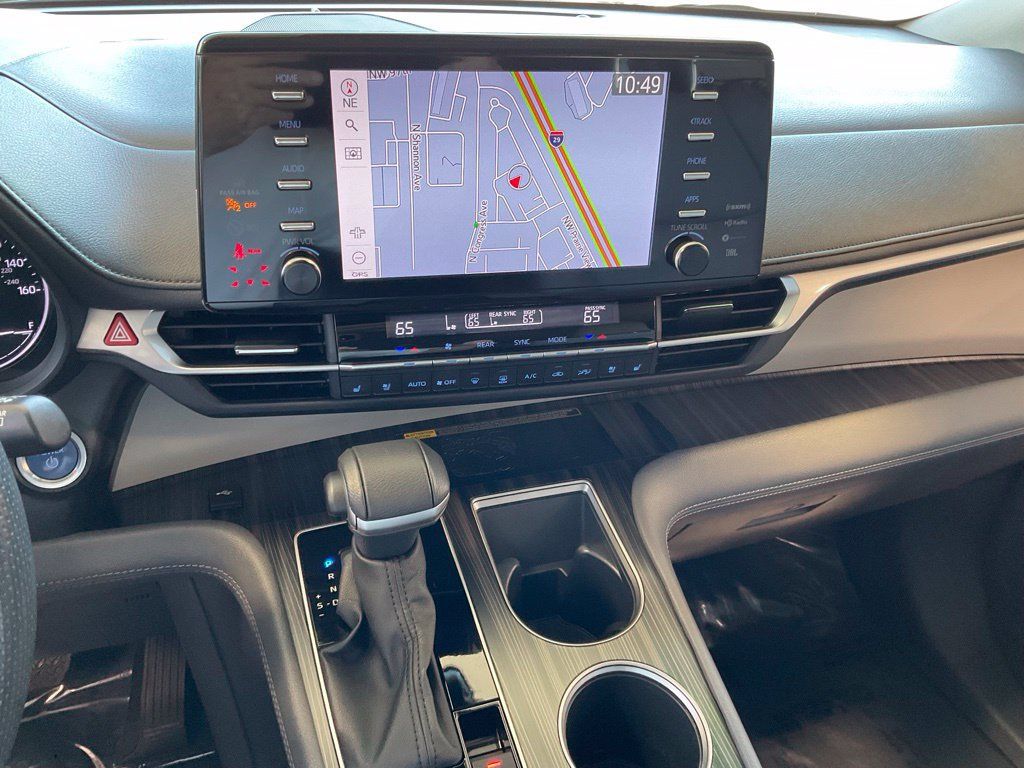 Certified 2023 Toyota Sienna Limited AWD/4WD image 15