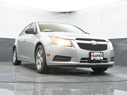 Used 2011 Chevrolet Cruze LT FWD image 24