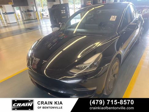 Used 2023 Tesla Model 3 Standard Range RWD image 1