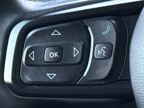 Used 2019 Jeep Wrangler Sport AWD/4WD image 19