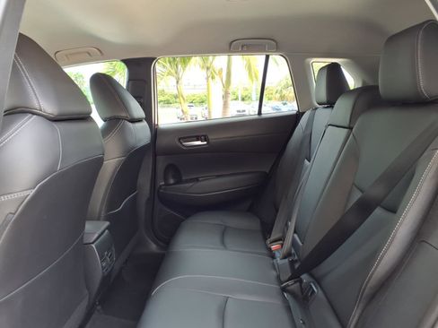 Used 2023 Toyota Corolla Cross XLE FWD image 8