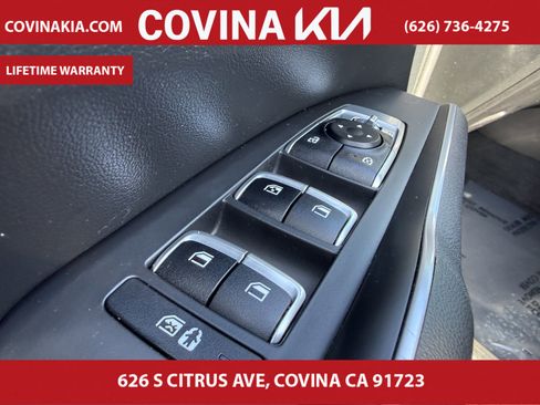 Used 2023 Kia Sorento LX image 13