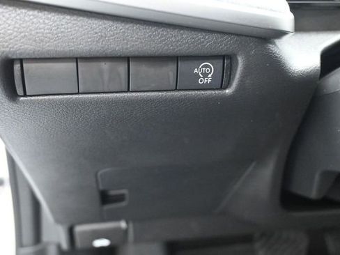 Used 2025 Nissan Kicks SV FWD image 19