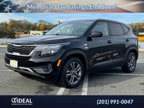 Used 2021 Kia Seltos LX AWD/4WD image 1