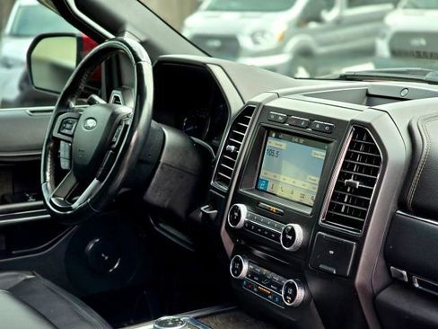 Used 2018 Ford Expedition Max Limited w/ Equipment Group 302A AWD/4WD image 17