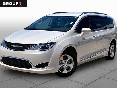 Used 2017 Chrysler Pacifica Touring-L Plus