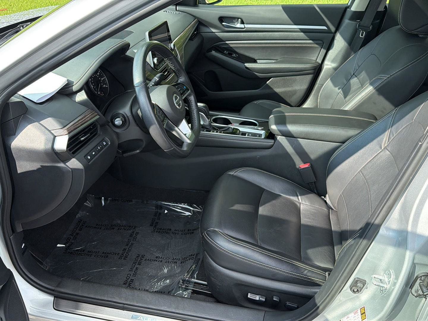 Used 2022 Nissan Altima 2.5 SL FWD image 9