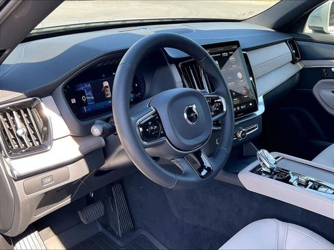 New 2027 Volvo XC90 B6 Plus AWD/4WD image 8