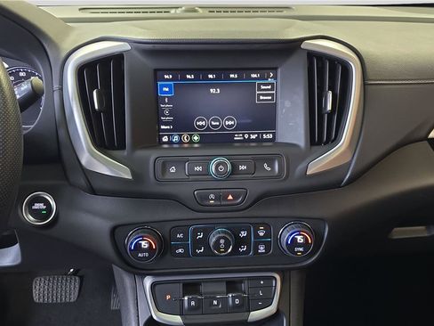 Used 2023 GMC Terrain SLE w/ Driver Convenience Package image 21