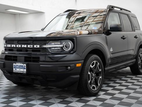 Certified 2022 Ford Bronco Sport Outer Banks w/ Tech Package AWD/4WD image 3