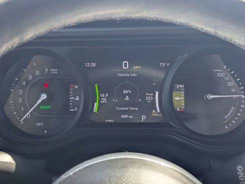 Used 2025 Jeep Wrangler Unlimited Sahara w/ Safety Group image 28