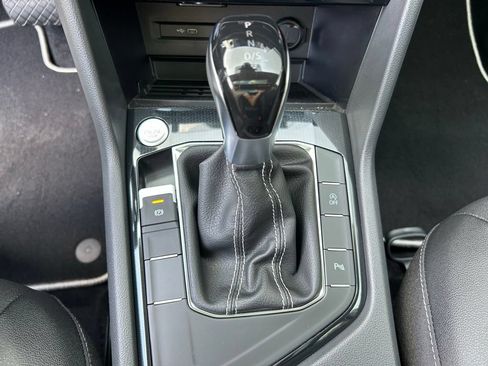 New 2026 Volkswagen Taos SE FWD image 34