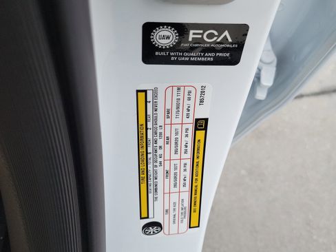Certified 2026 Jeep Grand Cherokee L Limited AWD/4WD image 32