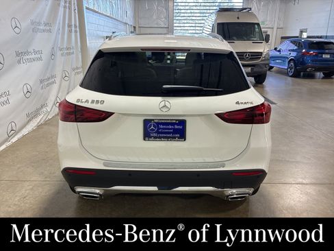 New 2026 Mercedes-Benz GLA 250 4MATIC image 4