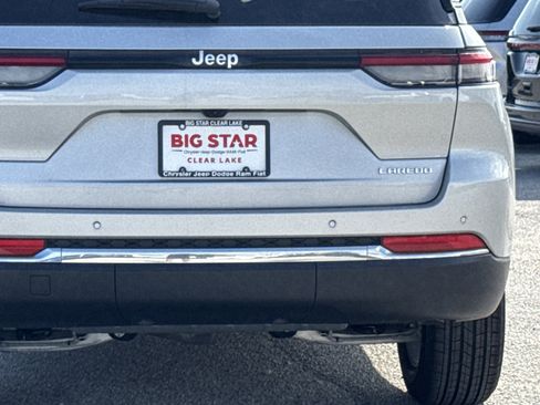 New 2025 Jeep Grand Cherokee Laredo X image 11