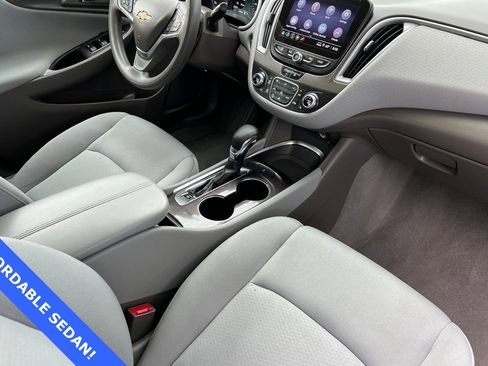 Used 2022 Chevrolet Malibu LT image 16