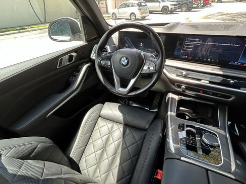Used 2024 BMW X5 xDrive40i image 9