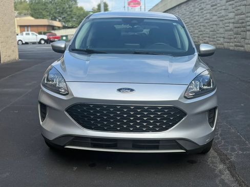 Used 2020 Ford Escape SE FWD image 3