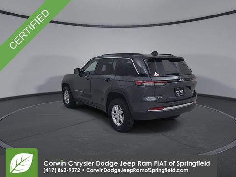Used 2025 Jeep Grand Cherokee Laredo w/ Luxury Tech Group I AWD/4WD image 11