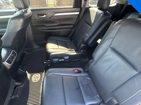 Used 2017 Toyota Highlander XLE AWD/4WD image 33