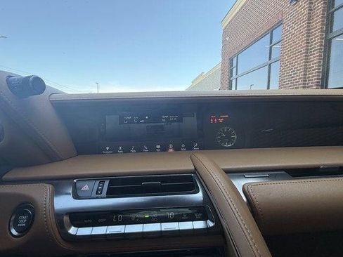 Used 2018 Lexus LC 500 Coupe w/ Sport Package RWD image 22