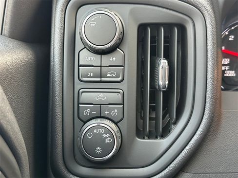 New 2025 Chevrolet Silverado 1500 W/T w/ WT Value Package image 29