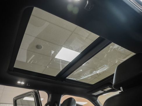 Used 2022 Ford F250 Lariat w/ Black Appearance Pkg image 45