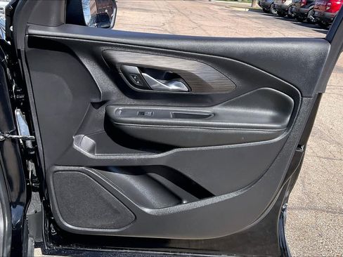 Used 2024 GMC Terrain SLE image 23