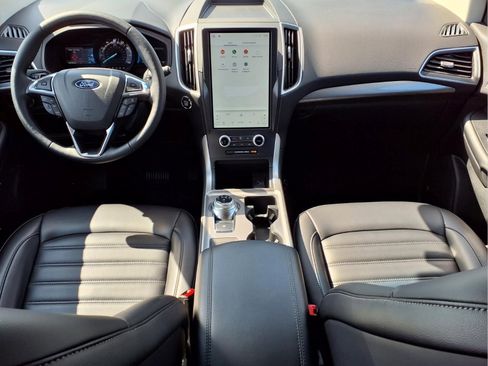 Used 2024 Ford Edge SEL w/ Convenience Package AWD/4WD image 11