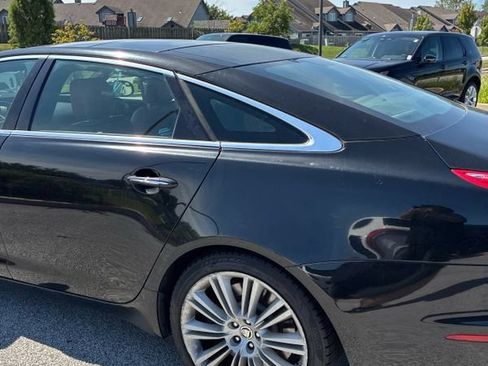 Used 2012 Jaguar XJ L Supercharged RWD image 4