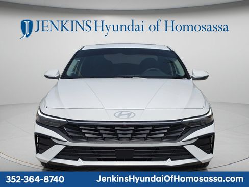 New 2026 Hyundai Elantra Limited FWD image 12