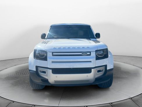 Used 2025 Land Rover Defender 110 S image 2