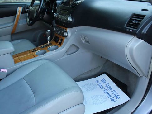 Used 2008 Toyota Highlander Limited image 19